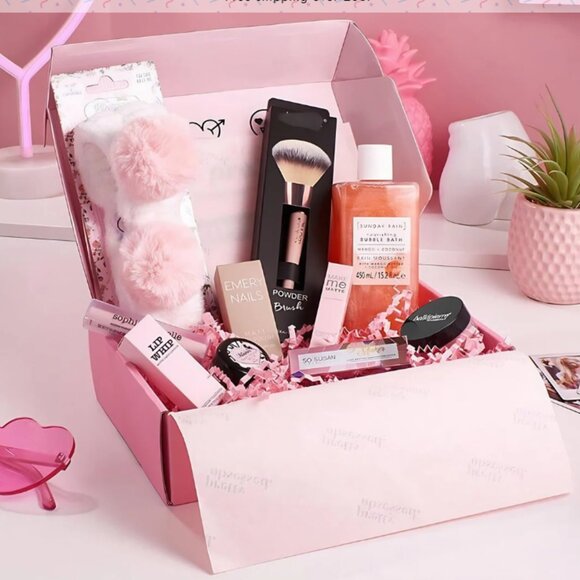 Women's 🎀PRETTY🎀 Beauty Mystery Box or Surprise Gift! (NEW!) - Picture 1 of 6
